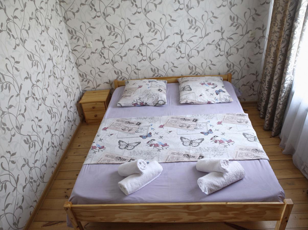 Family Mini-Hotel Martirosyan'S And Tours Erevan Exterior foto